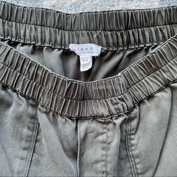Soft Joie Saphine Cropped Chino Pants in Green XS - Picture 2 of 13